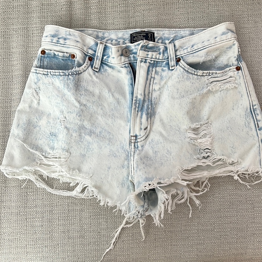 Distressed Abercrombie Annie High Rise Short